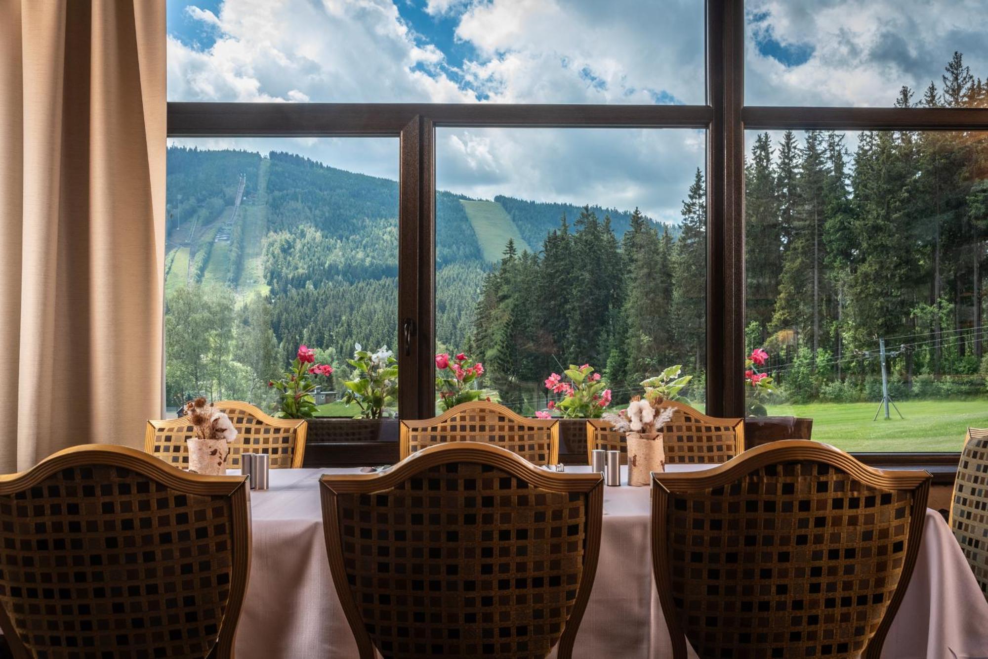 Wellness Hotel Sedy Vlk Harrachov Extérieur photo